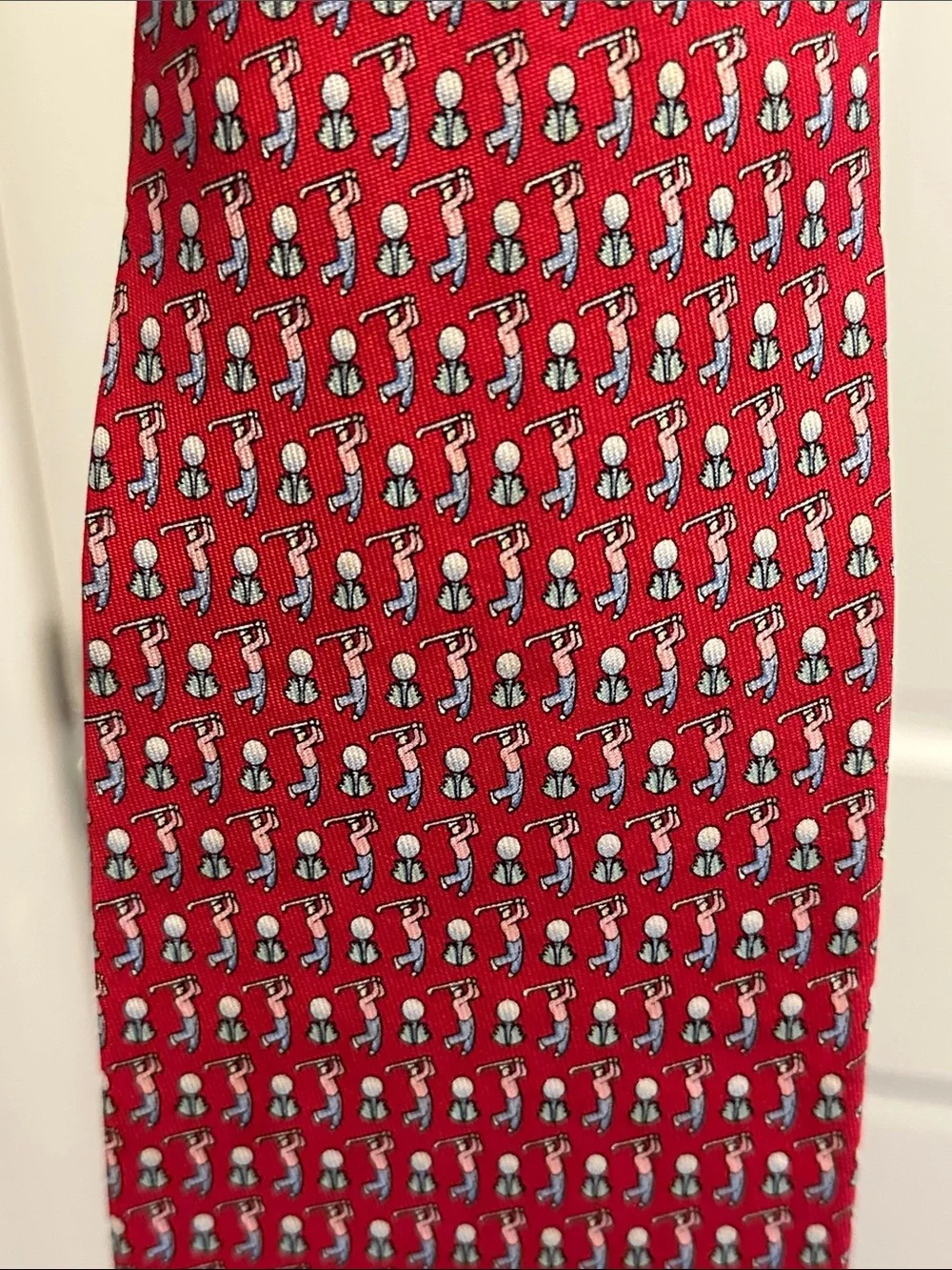 Vineyard Vines Red Golf Patterned Silk Tie - Classic Dress Accessory